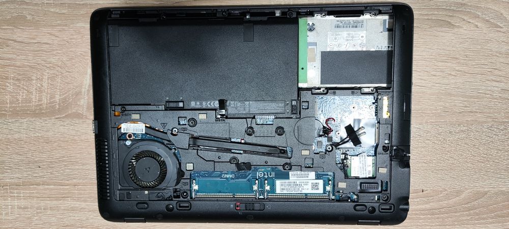 HP ZBook 14 G2 Avariado