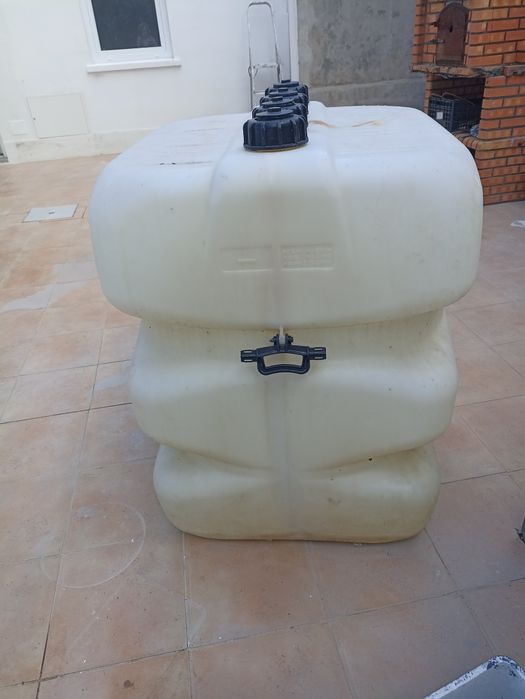Vendo depósito de 500 litros.