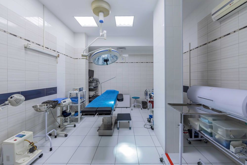 Приміщення під медичну клініку 358 м² — оренда з правом викупу | Поділ