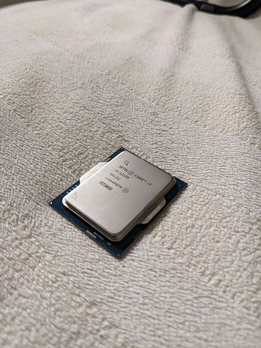Процесор Intel Core I3 12100 (з інтегрованою графікою)