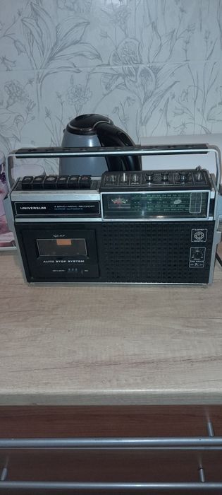 Radio magnetofon uniwersum 2748