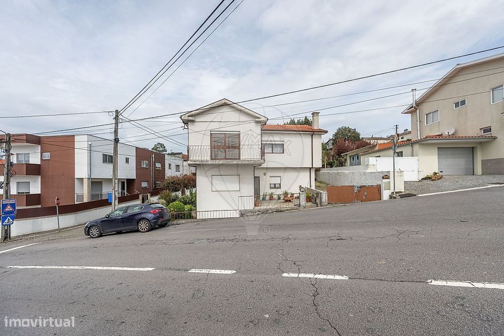 Moradia T5 para venda