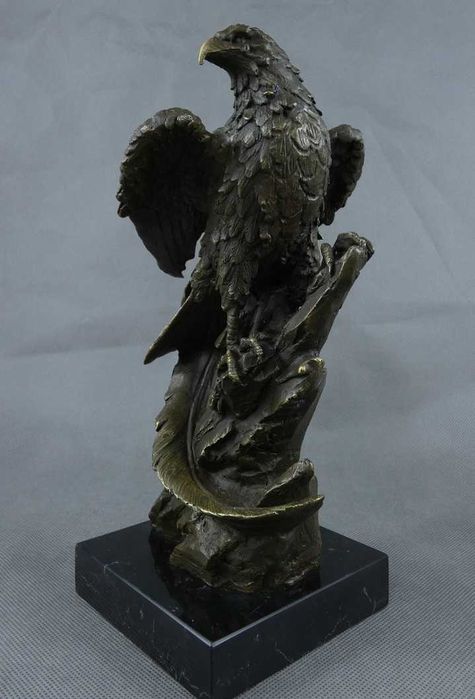 Figura ORZEŁ sokół BRĄZ marmur RZEŹBA sygnowana 27 cm 3,3 kg