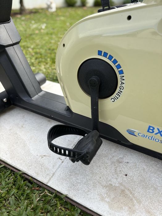 Bicicleta Estática CardioStrong BX60