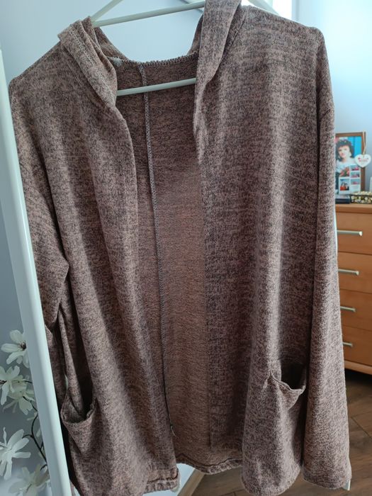 Kardigan z kapturem
