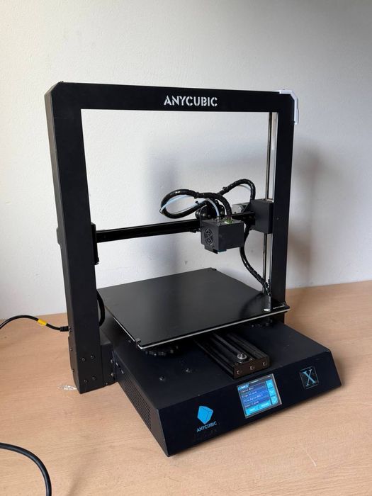 3D-принтер Anycubic X – робочий стан, великий стіл