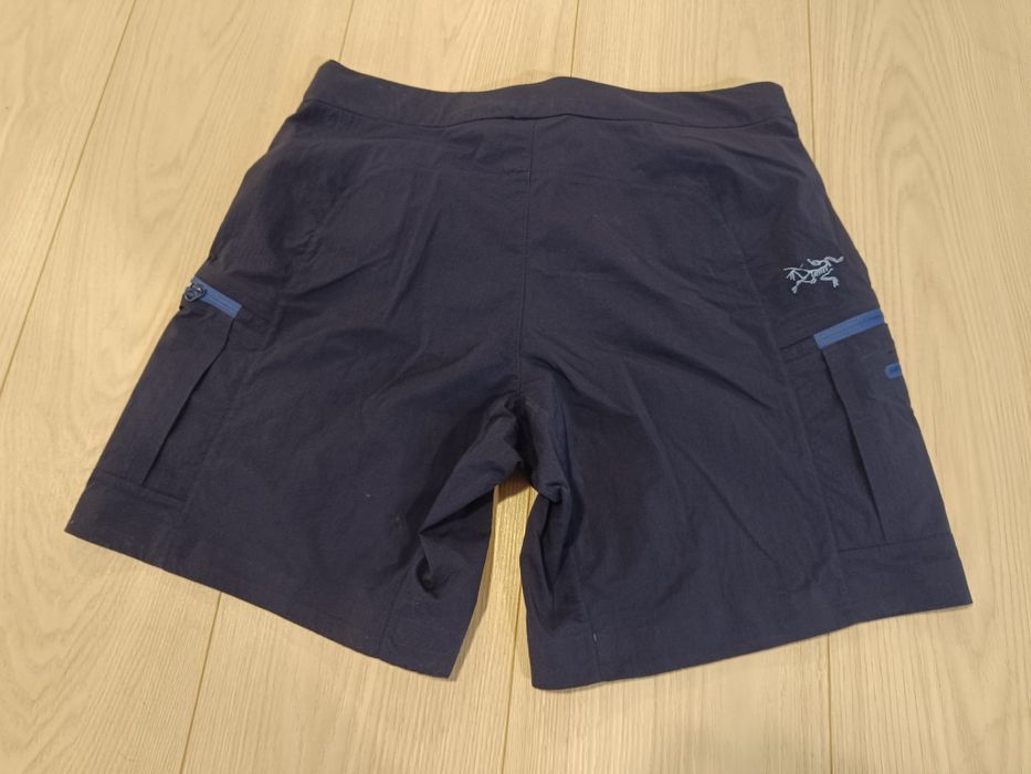 Spodenki  damskie Arcteryx rozmiar 36 trekingowe  super stan