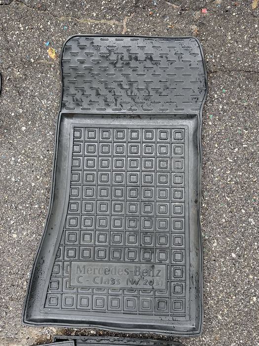 Автоковрики Mercedes-Benz C-Class w203