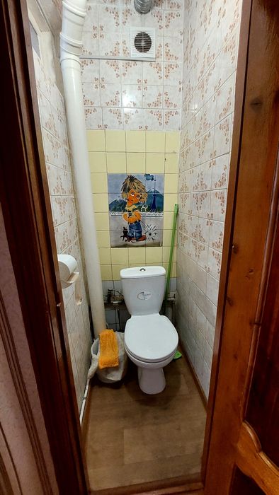 Продам 3-кімнатну квартиру. Вул.Київська,15.