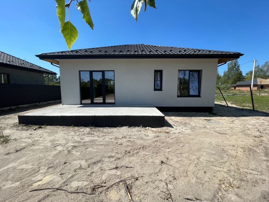 Продаж сучасного будинку в стилі «американка»