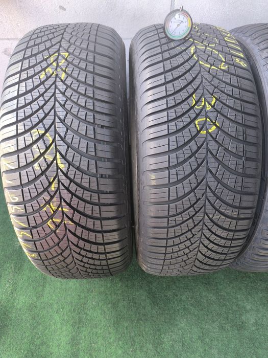 *, Opony Goodyear Vector 215/50/18 para