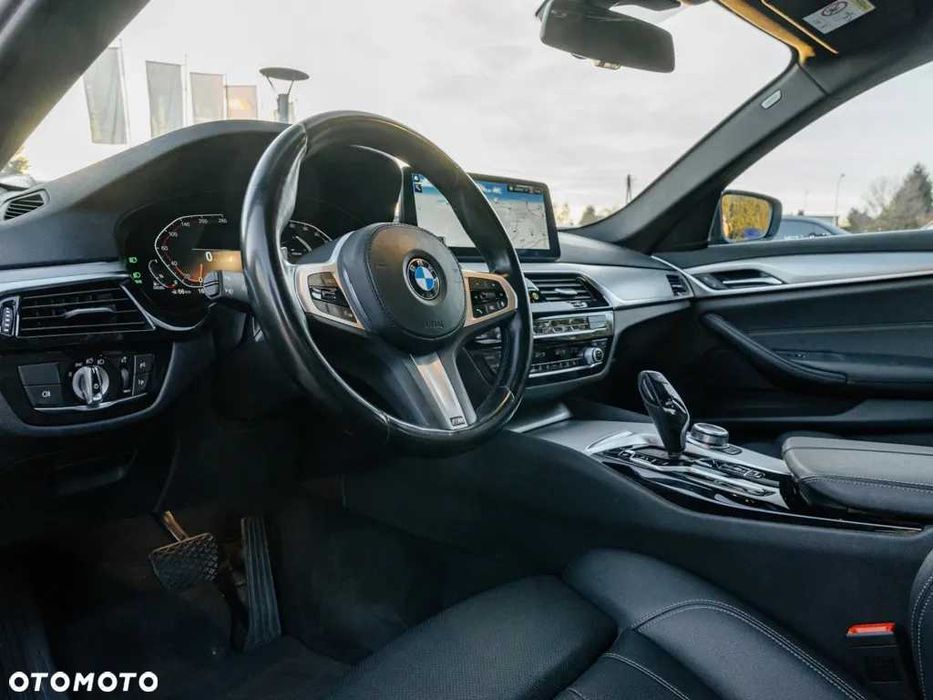 Wynajem Taxi BMW 5/Lexus ES