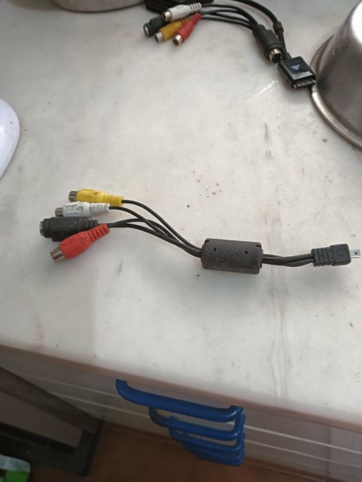 Vários  Cabos S-video RCA