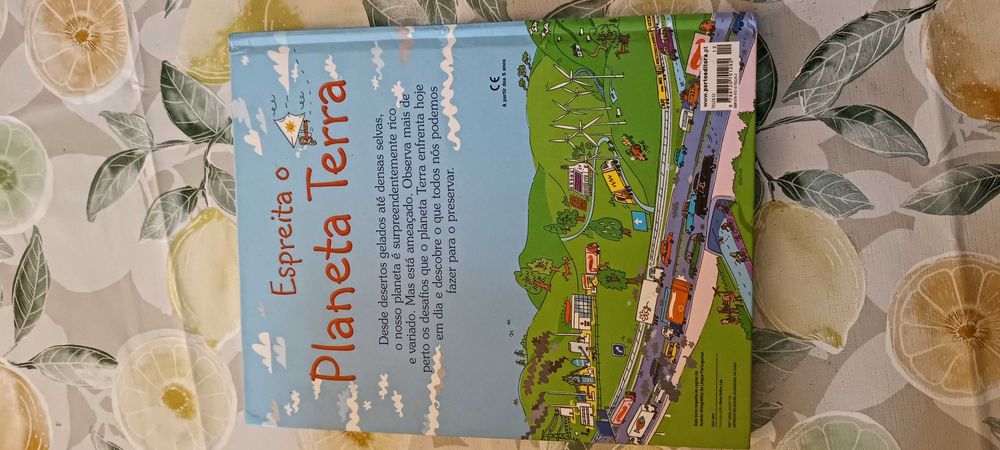 Livro Espreita o Planeta Terra