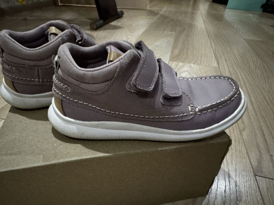 Дитяче шкіряне взуття Clarks