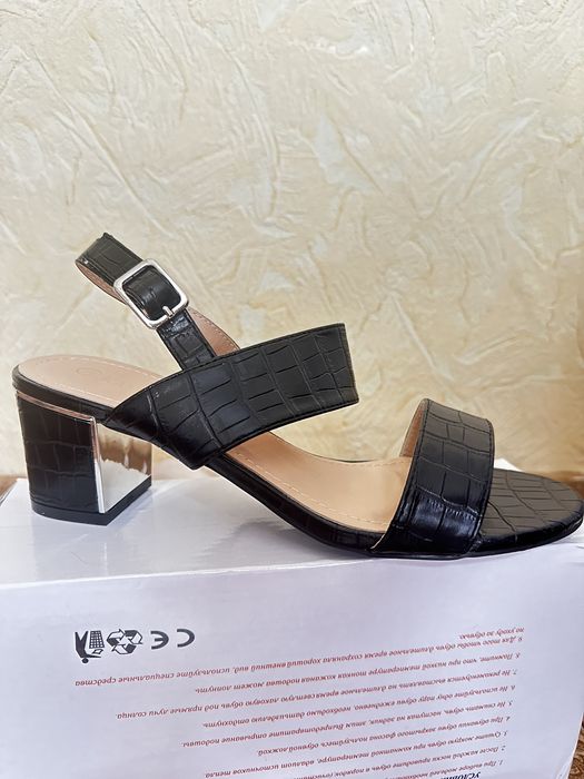 босоніжки розмір 39