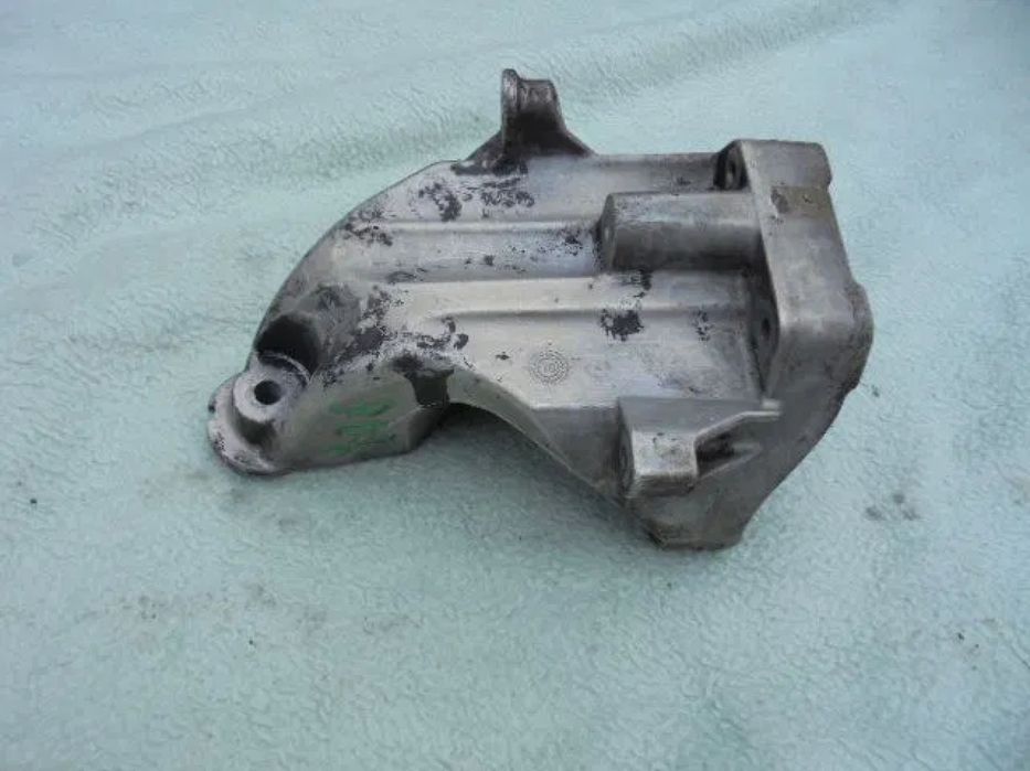 MERCEDES SPRINTER 906 2.2 CDI 651 ŁAPA SILNIKA L.