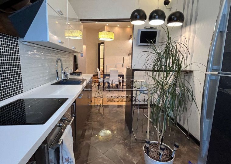 3-к.кв., Велика Васильківська 25 / Большая Васильковская 25