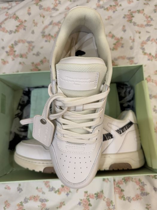 Off White Out of Office Odsy-1000