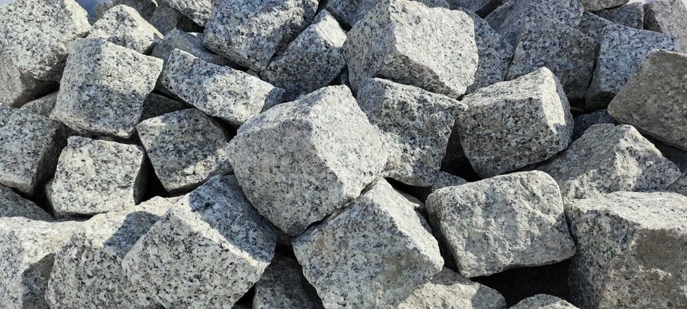 kostka granitowa surowo-łupana LUBLIN