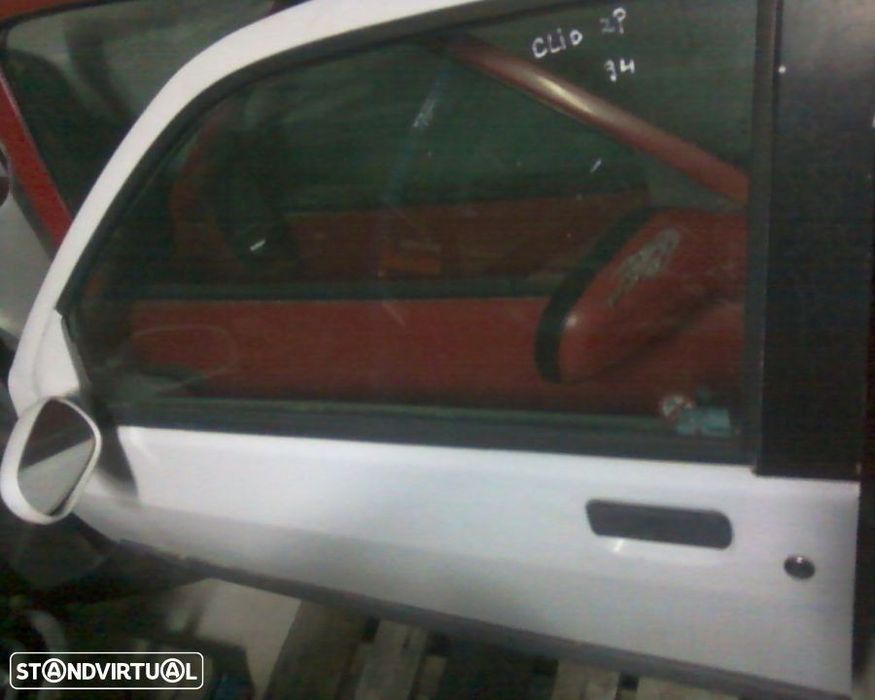 porta esquerda renault clio comercial