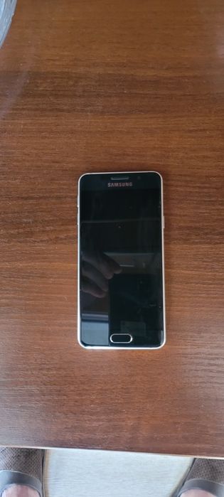 Смартфон Самсунг А 3 (6)