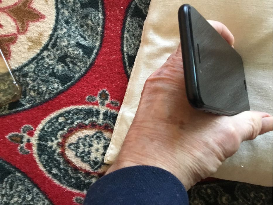 iPhone SE 2 2020, 64GB, mini Black в ідеальному стані