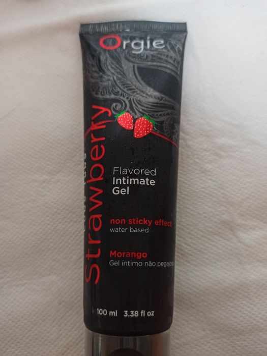 Гель для інтимної змазки. .Strawberry маю 3 уп.