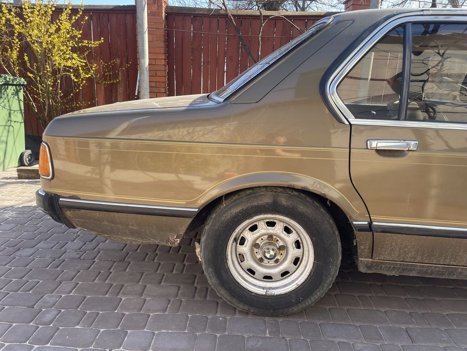 Bmw 7 e23 дві шт не завершений проект