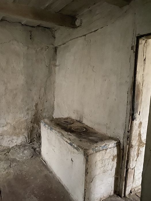 Лубны(Мгарь) дом+24+12 соток, возле речки.