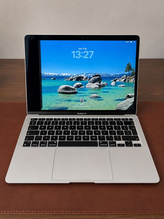 MacBook Air M1 2020 8GB/256GB pęknięta matryca