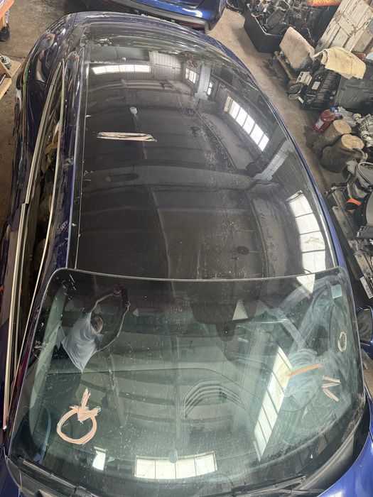 Панорама, дах, криша Porsche taycan, E-Tron GT