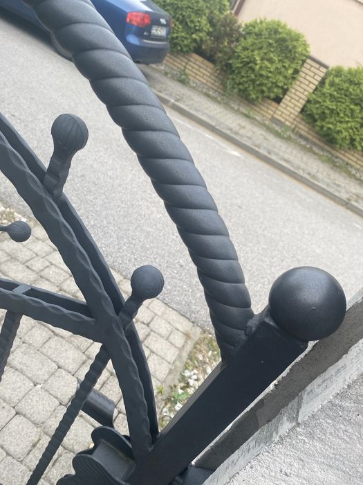 Elementy bramy kutej i furtki masywne