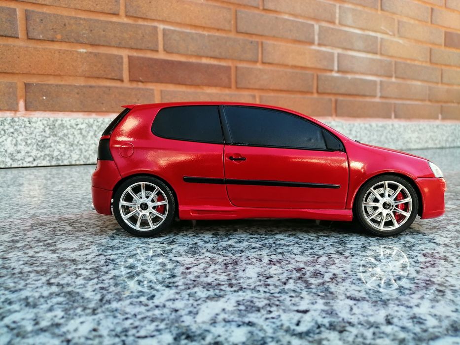 Miniatura 1/18 golf V gti