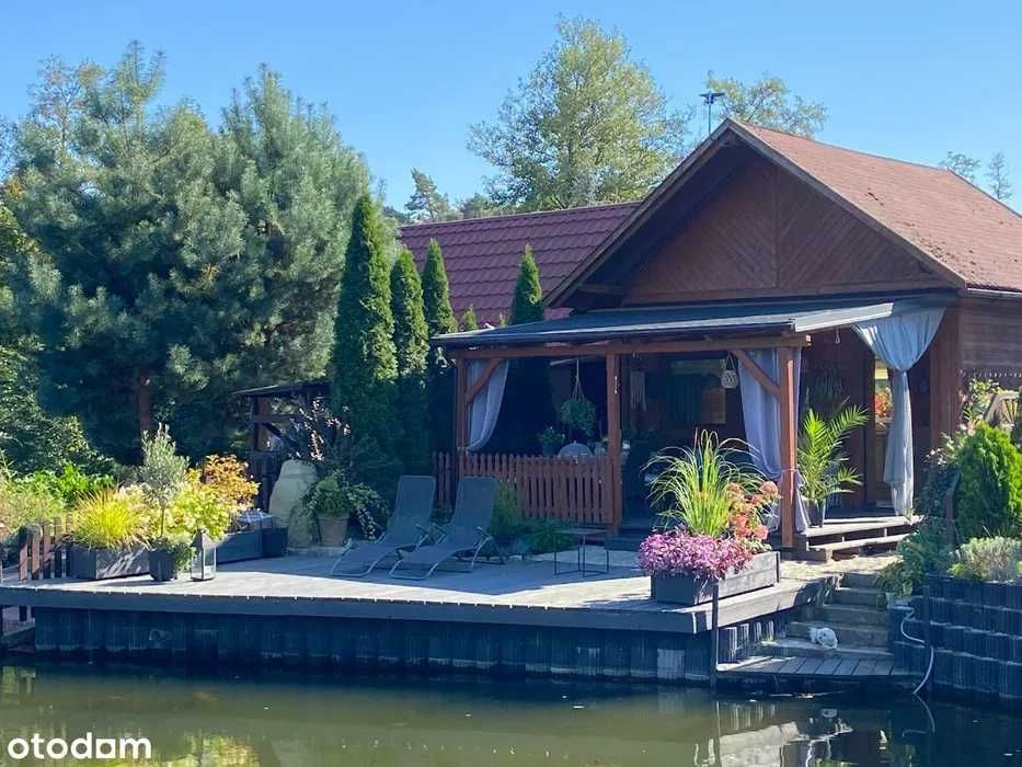 Domek letniskowy z prywatnym zejściem do jeziora
