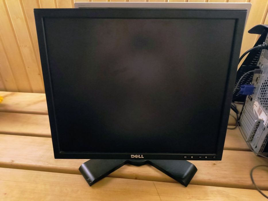 Продам монитор Dell, 60Hz, рабочий

Продаётся монитор HP, полностью ис
