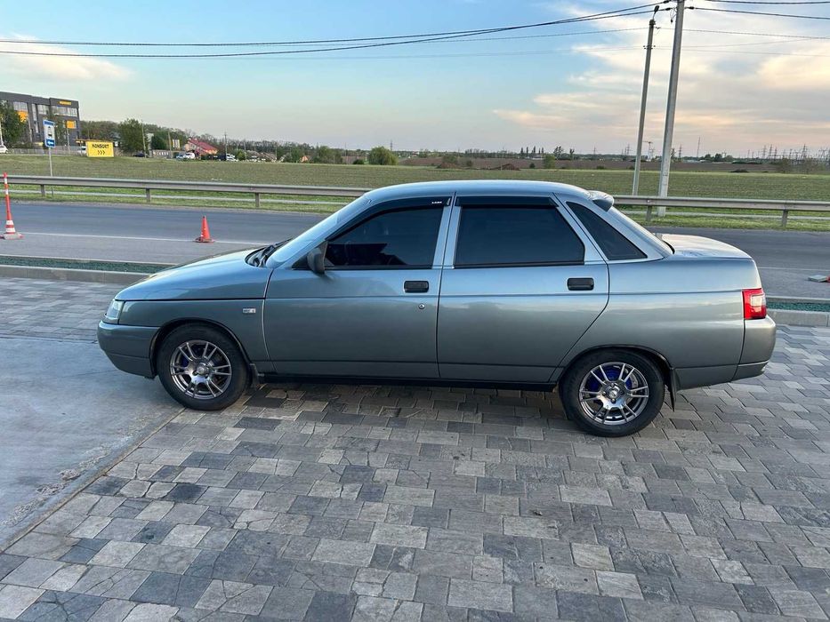 Продам Ваз 2110 8 кл.