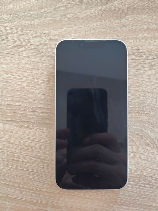 iPhone 13 90%baterii