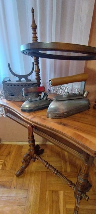 Stare żelazka żelazko trzy sztuki