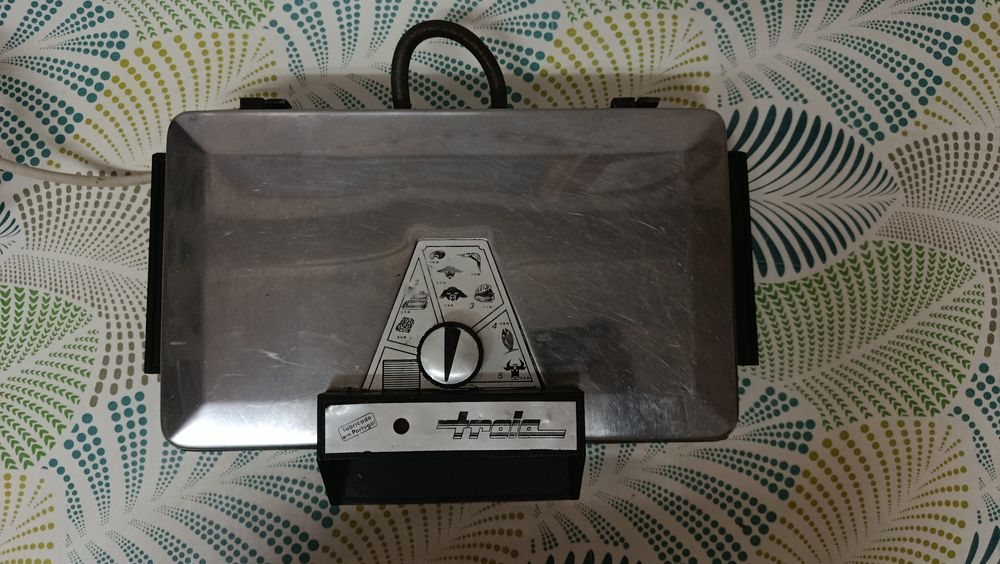 Torradeira/Grill elétrico em bom estado