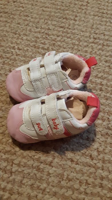 Niechodki Primark dla maluszka 0-3miesiące buciki