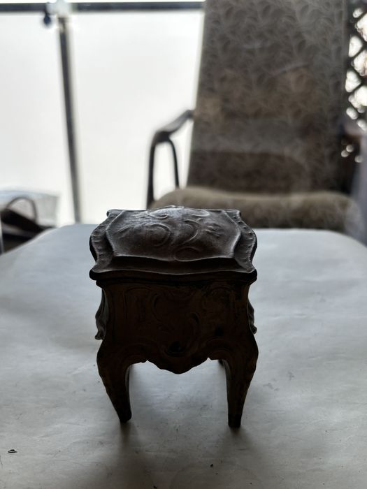 Stara francuska szkatułka Art Nouveau (Secesja) – Sygnowana DEPOSE