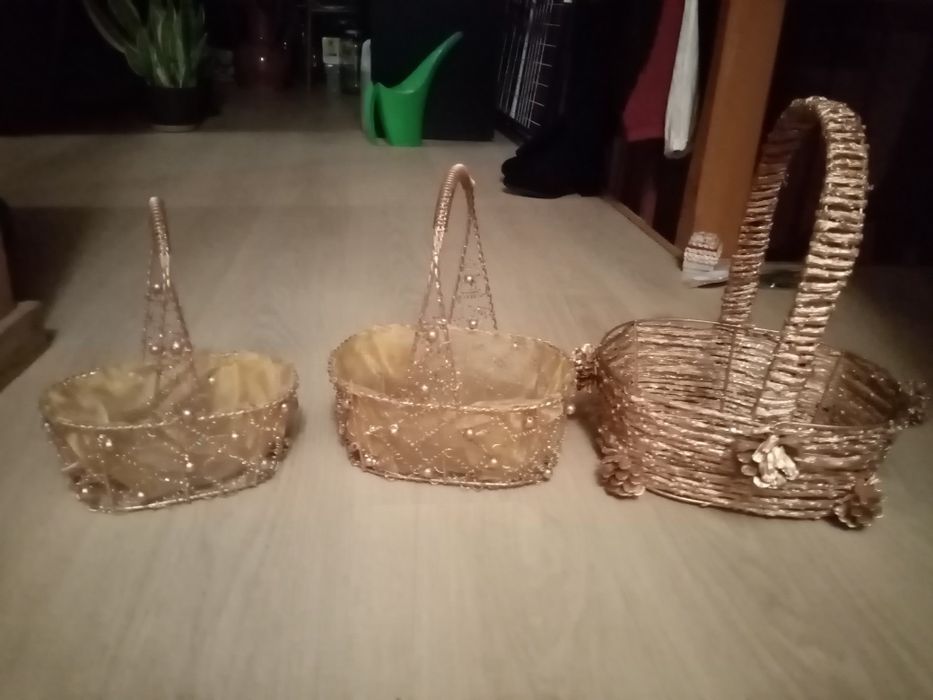 Koszyczki i dzbanek świąteczny