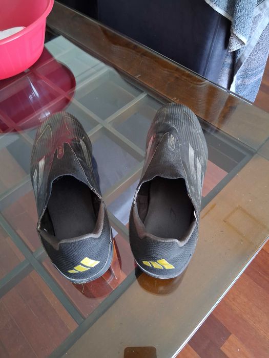 Chuteiras Adidas F50 FIBERSKIN sem atacadores com muito pouco uso,como novas