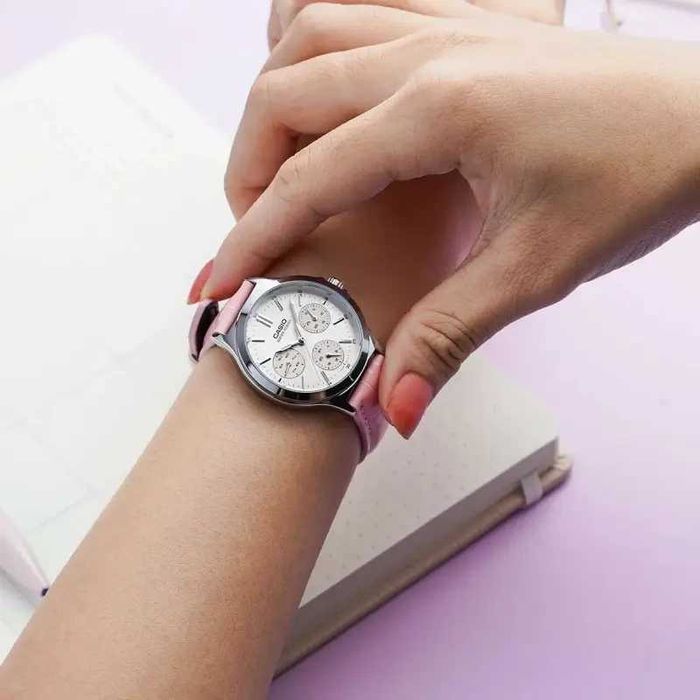 Zegarek damski CASIO LTP-V300L-4A (zd581b) + BOX