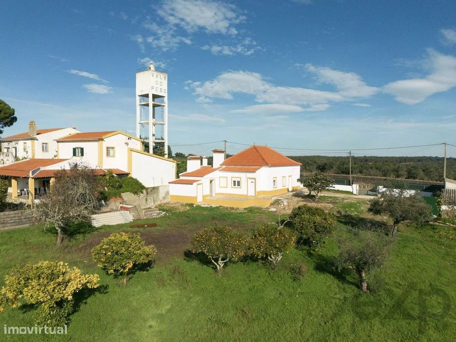 Uma Casa de Granito de Um Século de História, Reconstruída para os Pró