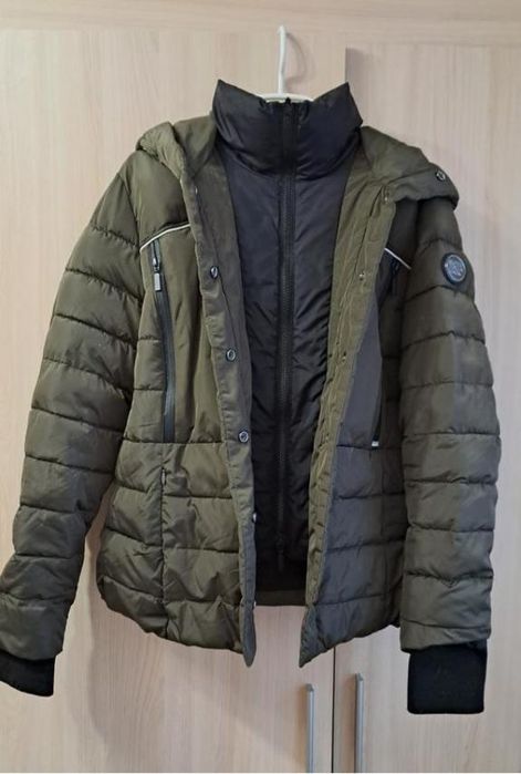 Куртка хакі,розмір С ,220 грн