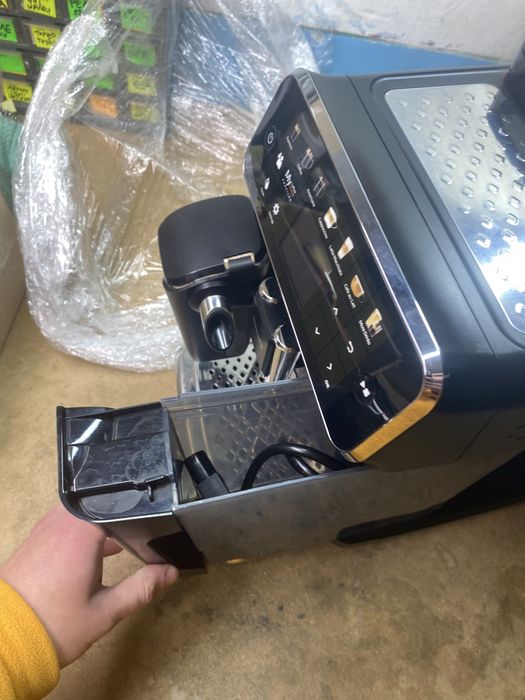 Кавомашина, кофемашина , кавоварка Philips LatteGo 5400 гарантія 6