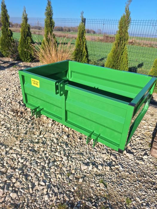 Na tylni TUZ skrzynia transportowa do ciągnika