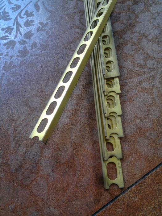 Profil mosiężny krawędziowy schodowy narożny 10 mm typ L mosiądz